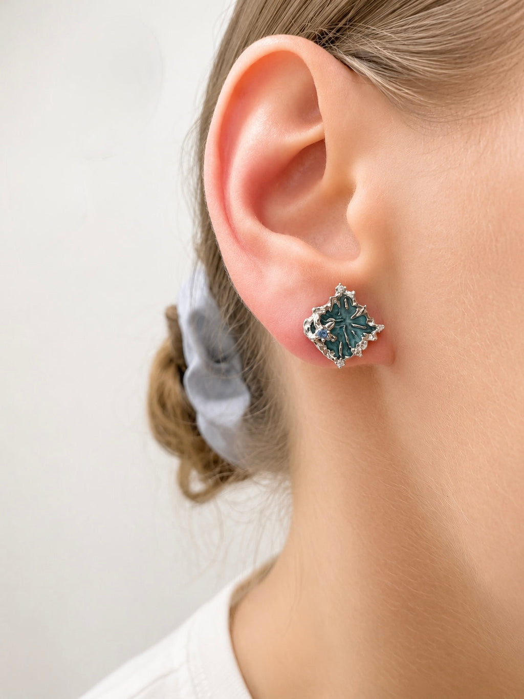 JURÉA Azélie Stud Earrings